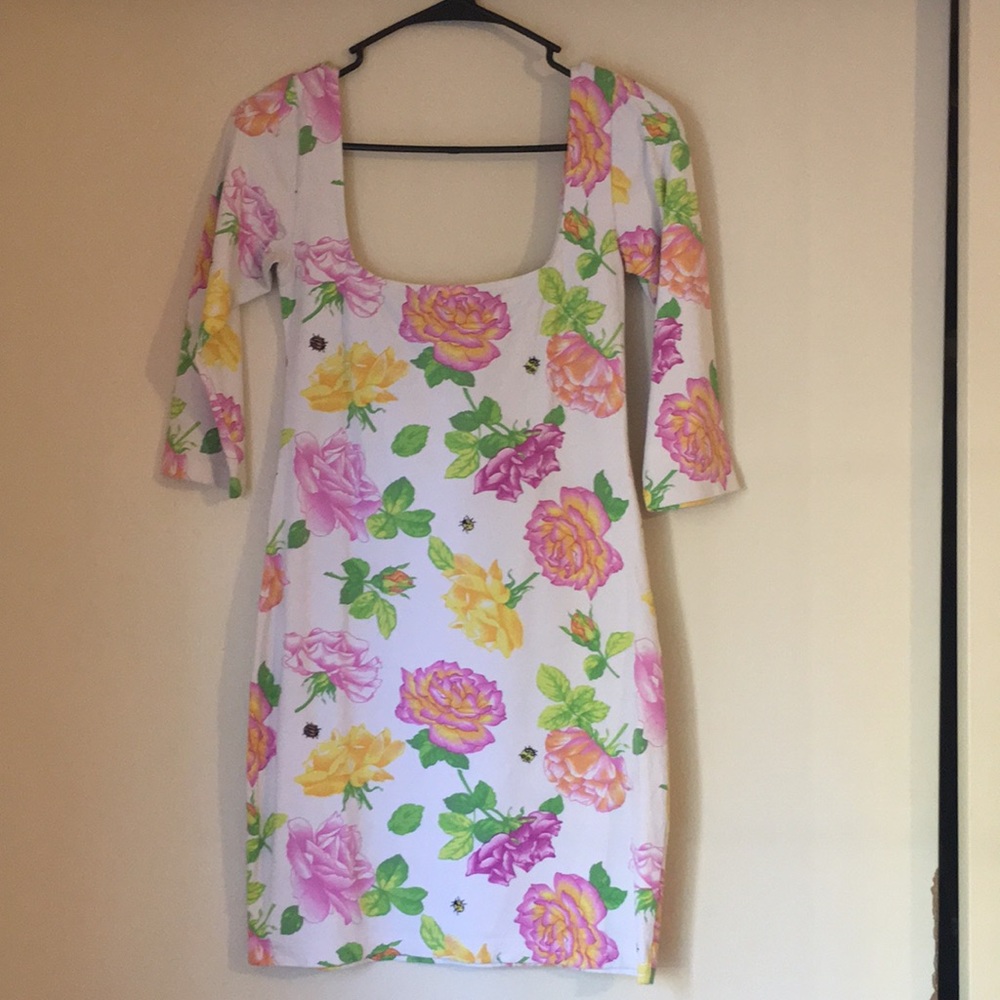 Manuel Canovas White With Roses Bodycon Dress 🐞